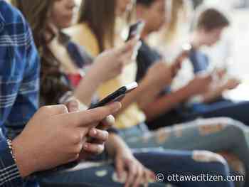 Sherazi: Cellphones provide checks and balances in class, not just distractions