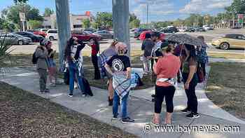 USF students, community meet for off-campus pro-Palestinian protest
