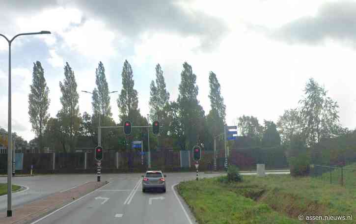 Verkeerslichten Europaweg met Maria Montessoriweg worden vernieuwd