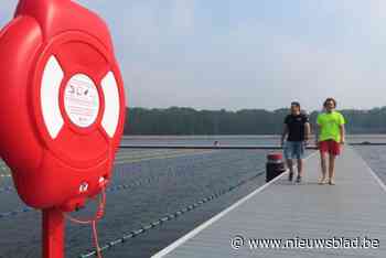 Strandzone uitgebreid met zwembanen, kajakpolo en wandelpad over het water