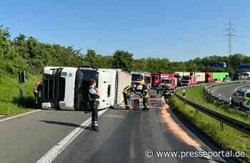 FW-NE: Umgestürzter Lkw in der Tangente zur A57 | Fahrer leicht verletzt