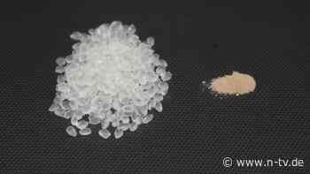 Waffe im Kampf gegen Plastikmüll: Eingebaute Bakterien zersetzen Kunststoff von innen