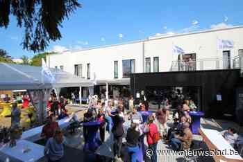 De Kompanie viert tweede verjaardag van zijn nieuwbouw met meter Karen Damen en peter Ben Rottiers