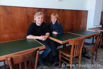 Tessa en Daan toveren café Stanny om tot Café Service: “Klassieke gerechten in een vernieuwd, fris jasje met het nodige klontje boter”