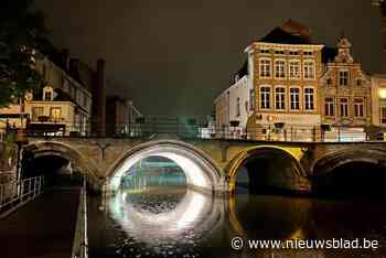 Lichtkunstwerk aan oudste brug verwijst naar spotnaam Mechelaars: “Idee is de maan evoceren”