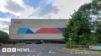 Online retailer in talks over job losses, says union