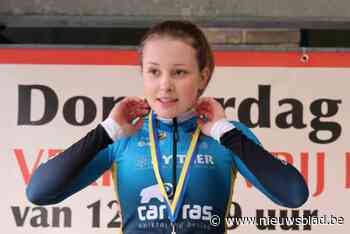 Juniore Nanoi Van Wettere mikt op nieuwe provinciale titel in Adinkerke: “Geen schrik van lastige windkoers”