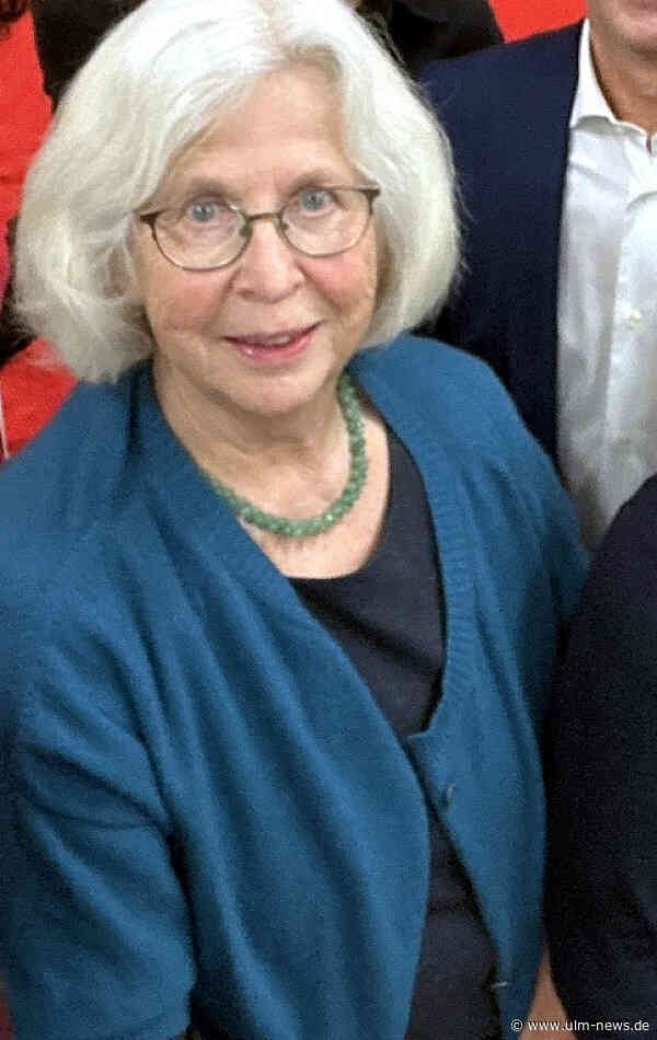 Feier im Ulmer Rathaus: Bundesverdienstkreuz für Dorothee Kühne