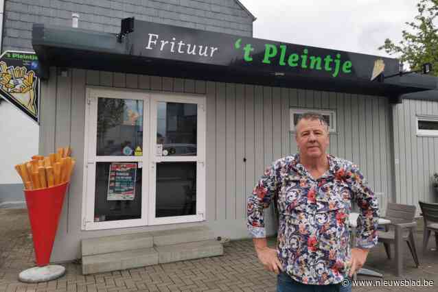 “Ik word weggezet als fraudeur en dat pik ik niet”: Friturist Dominique trekt naar rechter nadat hij na drie jaar plots aanmaning krijgt voor 11.300 euro ‘onterecht aangevraagde coronasteun’