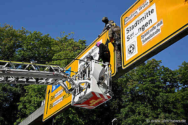 Geldbuße für Neu-Ulmer CSU-Politiker wegen "Abschaum"-Beleidigung - Klimaaktivisten nehmen Entschuldigung an