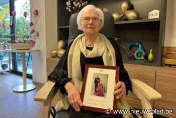 Anna (100) viert eeuwfeest in Aquamarijn: “Ik kom zo graag onder de mensen”