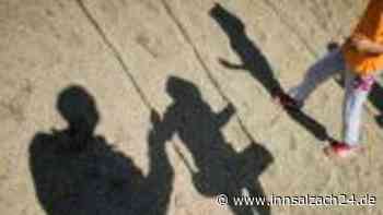 Mann mit Messer steht plötzlich in Kindergarten: Kinder und Personal in Angst versetzt