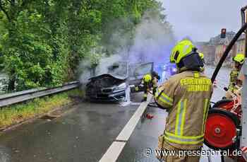 FW Gronau: Fahrzeugbrand auf der Hermann-Ehlers-Straße