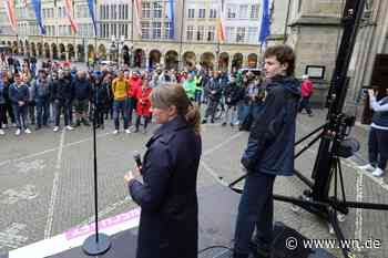 Studierende marschieren für Demokratie und Wissenschaft