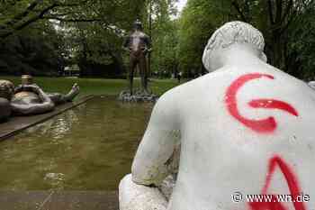 Graffiti-Attacke auf den Eisenman-Brunnen