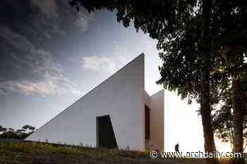 When Is Architectural Symbolism Hypocrisy?