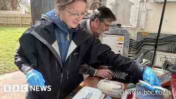 Conservationists work day and night to study salmon