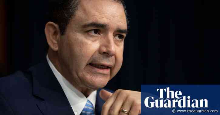 Congressman Henry Cuellar in court accused of receiving $600,000 in bribes