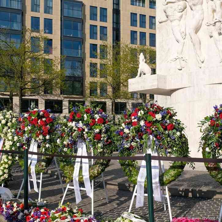 Bert en zijn kleindochter leggen krans op de Dam: "Mooie manier om mensen te herdenken"