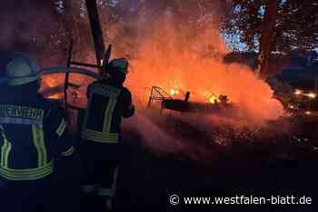 In Rahden: Sauna brennt lichterloh