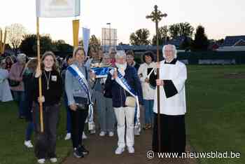 Onze Lieve Vrouwenbeeldje van Ten Eikenen na veertig jaar weer naar buiten
