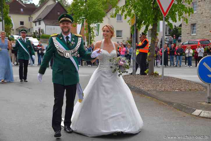 Schützenfest Henglarn: Langer Marsch zur Königsresidenz