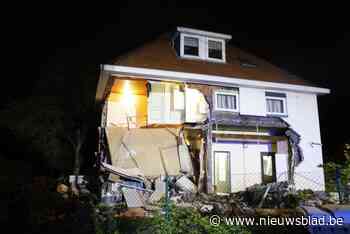Deel van huis in Genk weggeblazen door gasontploffing: bewoner (51) zwaargewond