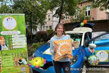 Katrien tuft voortaan met vrolijkmakende Lachmobiel rond: “Van lachen word je echt high, zelfs op commando”