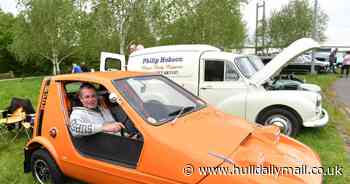 Fantastic photographs of the Classic Car Show at Waters' Edge Country Park