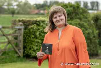 Liesbeth (24) zingt over haar autisme en psychische kwetsbaarheid: “Als ik me slecht voel, maak ik muziek”