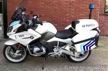 Motorrijder (67) nog altijd in levensgevaar na botsing