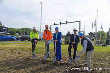 Plannen liggen al jaren klaar, nu is heraanleg Mechelse Poort eindelijk gestart: twee jaar werken om zwart kruispunt veiliger te maken