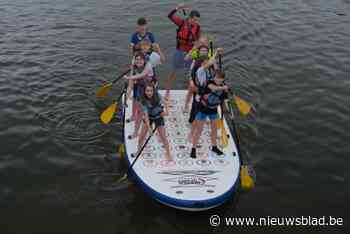 Leiepoort Sint-Hendrik haalt interscholenregatta van onder het stof