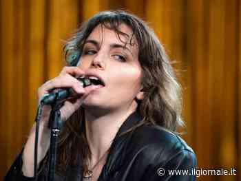 Tutti i film in arrivo in streaming a maggio, tra grande musica e commedie romantiche