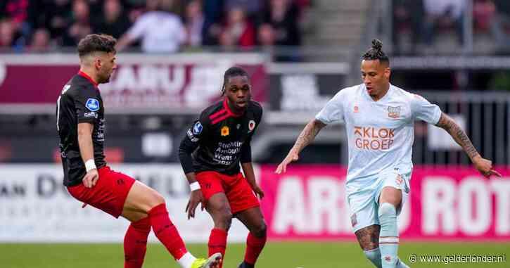 LIVE eredivisie | NEC zonder Cillessen tegen laagvlieger Excelsior, mooie mijlpaal voor beide trainers