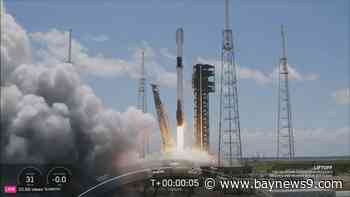 SpaceX launches more than 20 Starlink satellites into low-Earth orbit