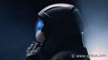 SpaceX reveals new EVA suit for upcoming Polaris Dawn private spaceflight (video)