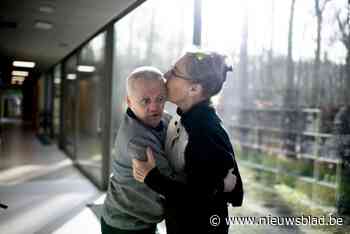 Zoon Steven (56) van Wivina Demeester die jongdementie had en aan de basis lag van Monnikenheide onverwacht overleden