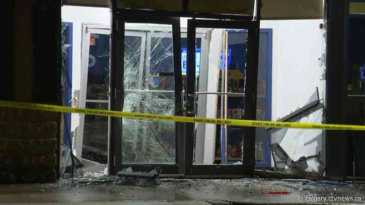 Hit-and-run at Calgary business linked to break-and-enter, police say