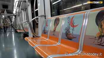 VIDEO | La metro di Roma racconta l'ambiente. Sedili, soffitti e pareti invasi dall'arte
