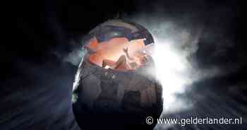 LIVE Songfestival 2024: Finse zanger doet alsof hij geen broek draagt, Zweedse artiest breekt de regels