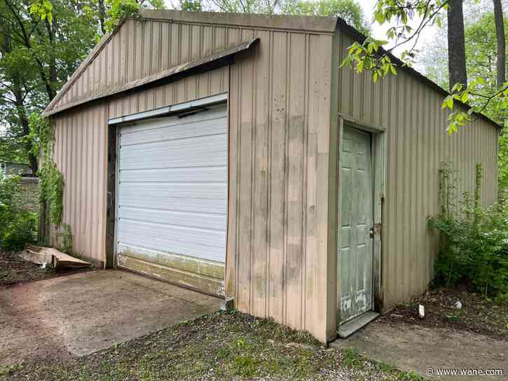 Community rallies behind Foster Park Little League after theft threatens season