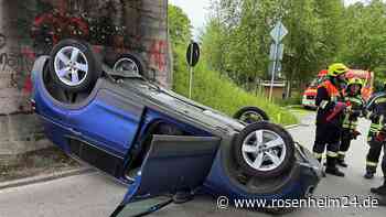 Überschlag nach Ausweichmanöver: Spektakulärer Unfall in Edling - Polizei mit Details