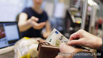 Frau klagt über fehlende Seniorenrabatte – werden Rentner im öffentlichen Leben benachteiligt?