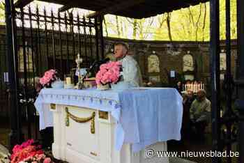 Afscheid van controversiële volkspastoor Julien Declercq (93): “Hij durfde tegen schenen te schoppen, al was je de paus zelf”