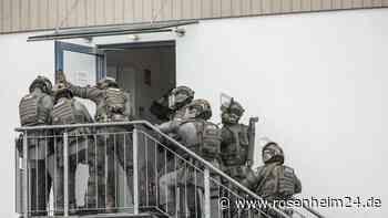 SEK-Einsatz in Trostberger Gemeinschaftsunterkunft: Bewohner (19) bedroht Mitarbeiter mit Messer