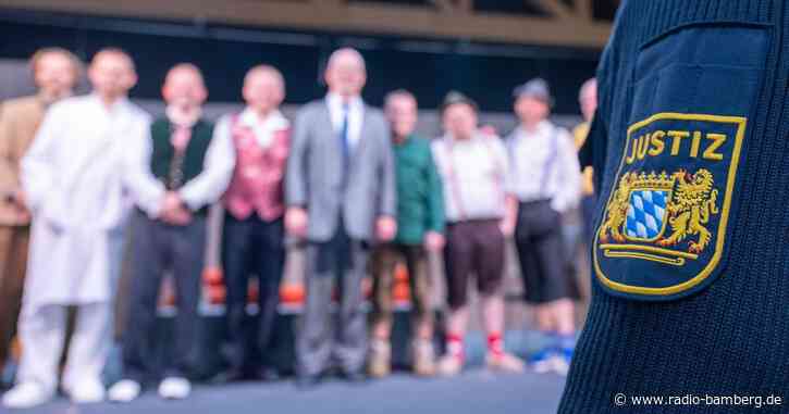 Häftlingstheater: Drei Besucher bei Handyschmuggel erwischt