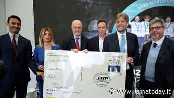 Il francobollo, la moneta e la medaglia che celebrano la Coppa Davis