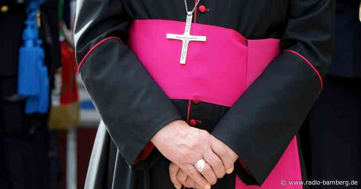 Erzbischof Herwig Gössl – Eintrag ins Goldene Buch der Stadt Bamberg