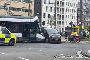 Tramverkeer in Antwerpen verstoord door ontspoorde tram op Noorderleien